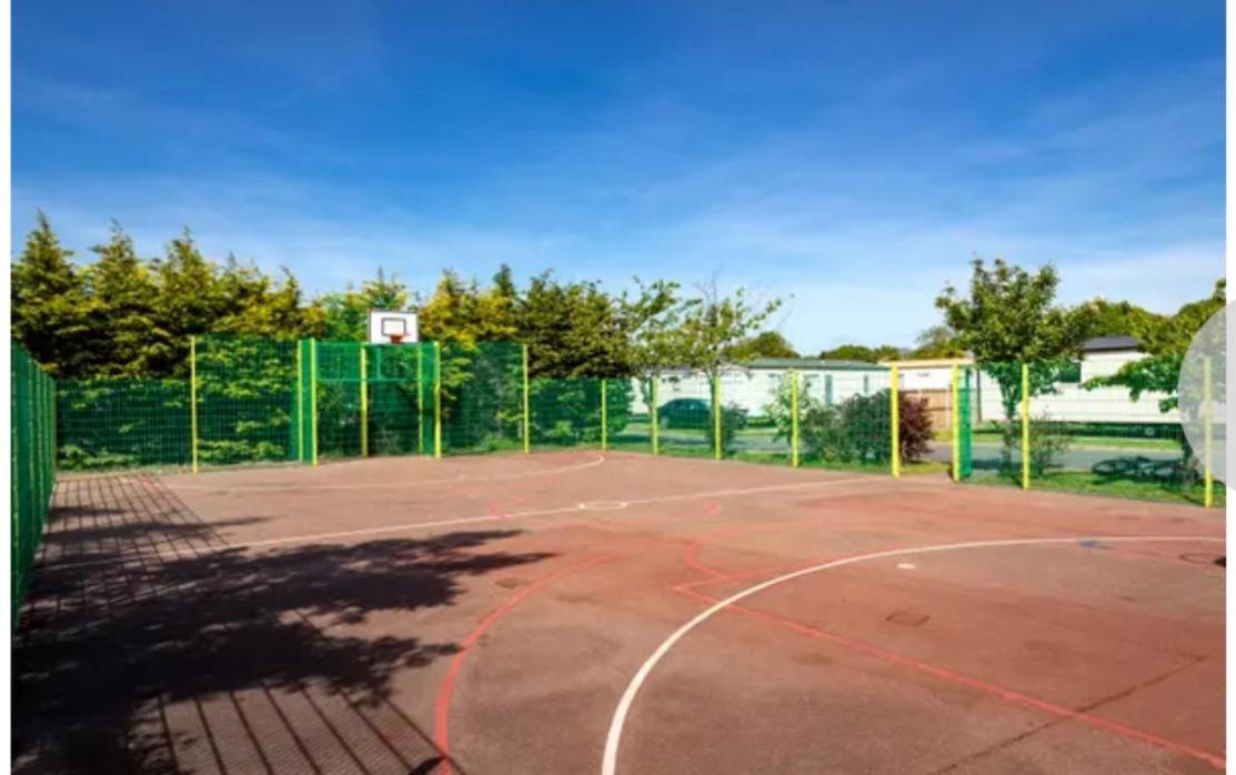 Modern & Blissful Park In Dovercourt, Essex, * Parkeston