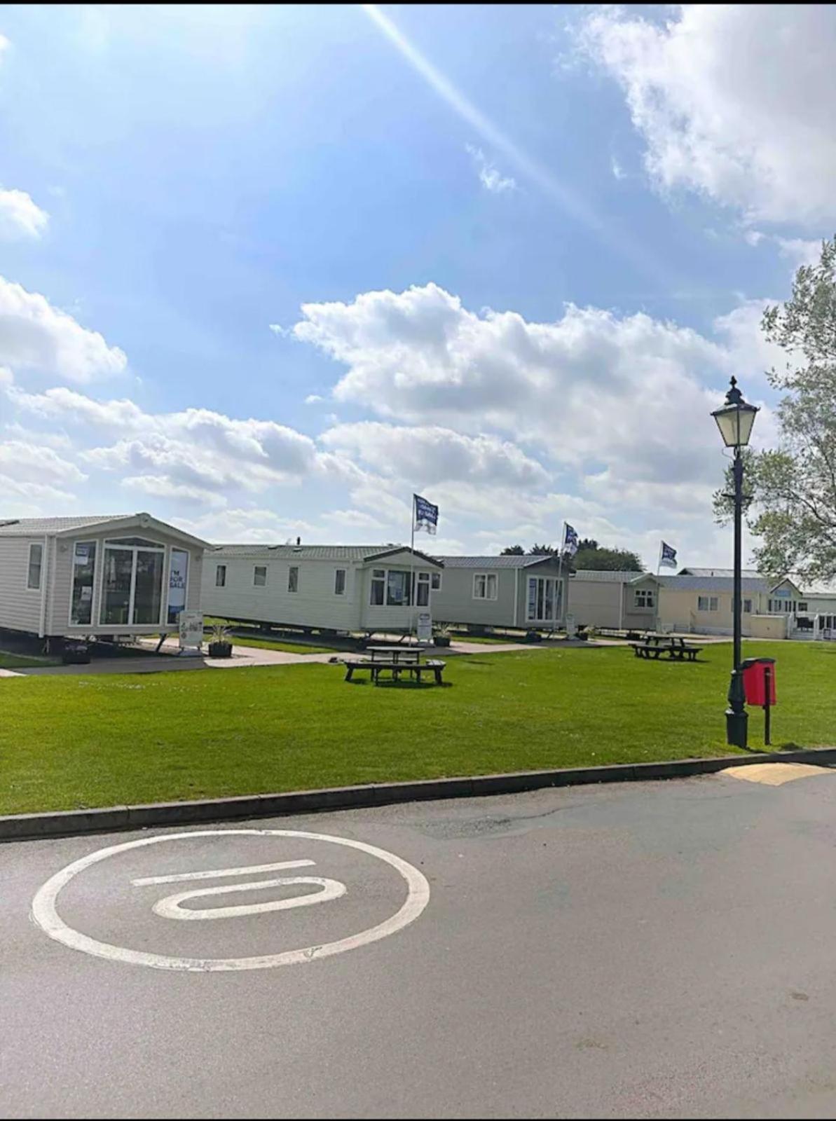Modern & Blissful Park In Dovercourt, Essex, *
