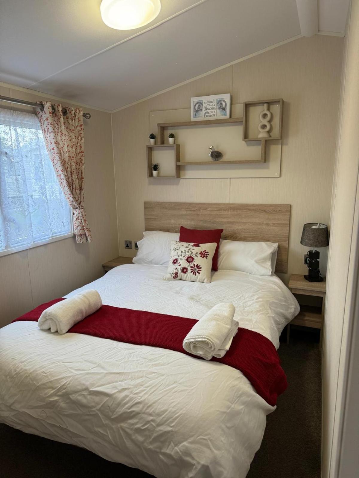 Modern & Blissful Park In Dovercourt, Essex, Apartment Parkeston