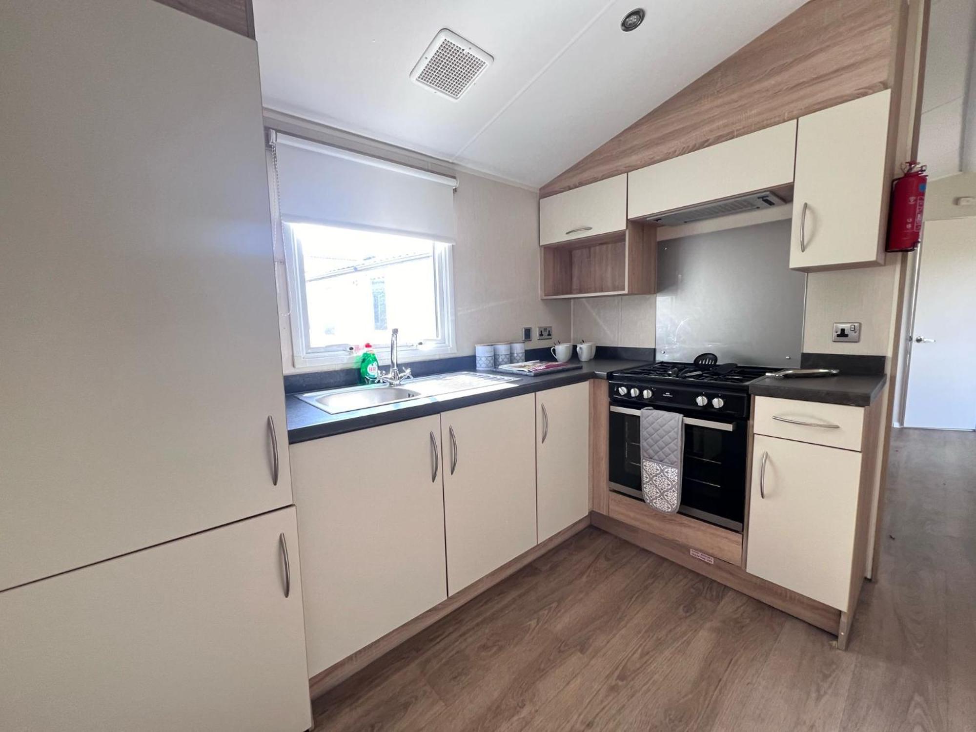 Modern & Blissful Park In Dovercourt, Essex, * Parkeston
